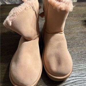 UGGs mini in pink with satin bow ￼